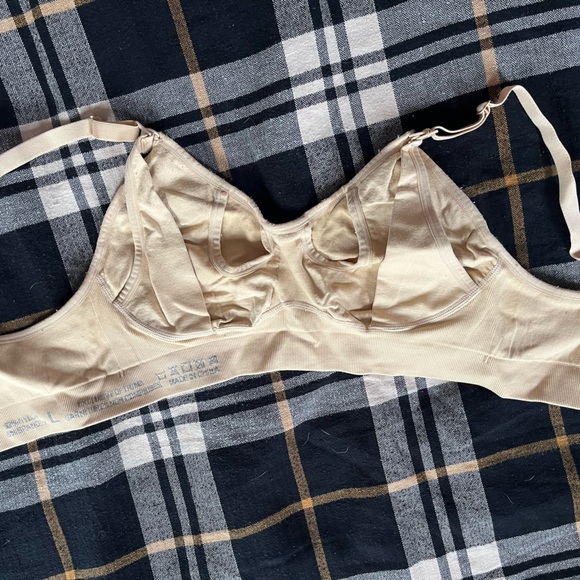 Variety Set - Pumping/Nursing Bras Size - Picture 4 of 16